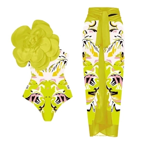Maillot de bain deux pièces vert néon et jupe portefeuille avec décoration florale 3D