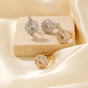 Fashion Copper Sun Flower Hoop Earrings With Zirconia Inlaid Gold Silver Plated Elegant Jewelry For Women Wedding Gift