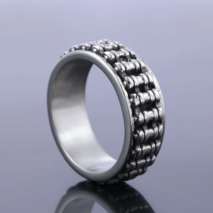 Industrial style stainless steel curb chain ring with vintage silver finish for men and women