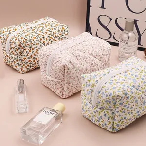 Quilted Cotton Floral Cosmetic Bag Portable Travel Toiletry Makeup Organizer Storage Pouch Women Fresh Pastoral Style