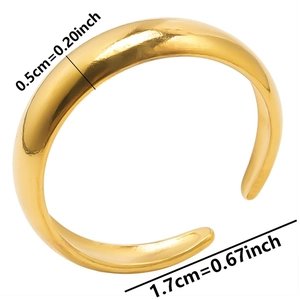 Detailed size chart showing 0.5cm width and 1.7cm diameter for gold open ring