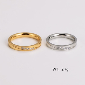 Elegant gold and silver rhinestone rings in polished stainless steel weighing 2.7g