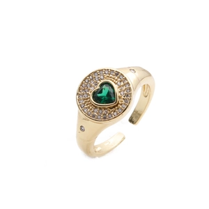 Anello regolabile dorato con zircone a cuore verde e dettagli in micro-pavé laterale