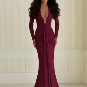 Robe de soirée élégante bordeaux à manches longues avec décolleté en U et détails plissés