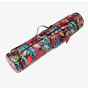 Détail du sac de tapis de yoga à motif de feuilles, poche zippée et sangle réglable