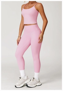 Ensemble de yoga rose à taille haute avec haut court et legging de fitness compressif