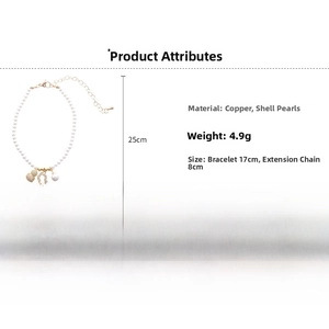 Detail of gold-plated hulu bracelet with sparkling zircon, pearls and adjustable tail chain