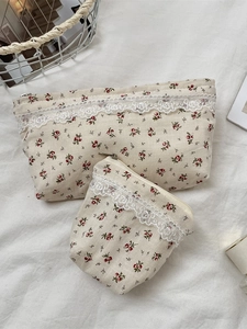Floral cotton makeup bag set with cream fabric, red flowers and white lace trim