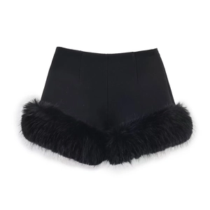 Pantaloncini A Vita Alta Da Donna Con Bordo In Pelliccia Sintetica Nero Misto Poliestere Elastan Sotto Elegante