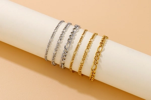 Detailed comparison of various sizes and gold-silver tones of Cuban and Figaro chains