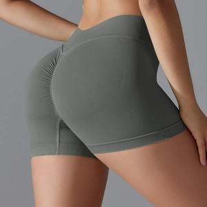 Détail arrière du short de yoga sans couture taille haute gris foncé effet push-up