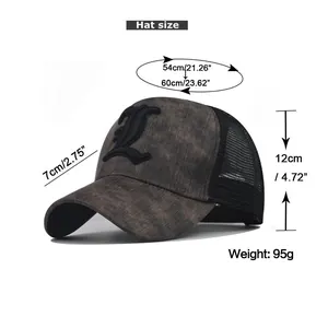 Size guide for plaid L-letter baseball cap showing dimensions 54-60cm circumference