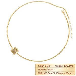 Collier en laiton plaqué or 18 carats avec pendentif cylindre et zircon brillant