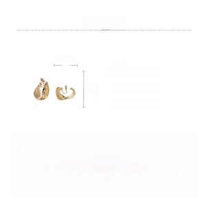 Technical drawing showing 3cm twisted copper clip-on earrings with detailed dimensions