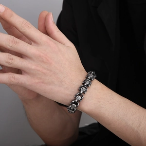 Bracciale punk da uomo in acciaio al titanio con trama a testa di serpente e finitura vintage