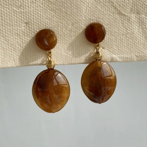 Maillard brown resin drop earrings with tortoiseshell texture and gold metal accents