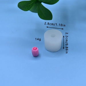 Detaillierte Maße der kleinen Blumen-Silikonform mit Durchmesser- und Höhenangaben