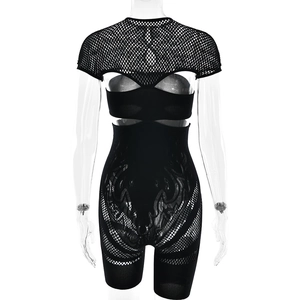 Vue arrière détaillée d'un body en maille ajourée noire avec short de cycliste sans couture