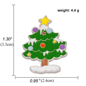 Detailed view of enamel Christmas tree brooch with size measurements and weight specs