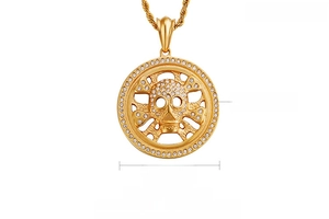 Detail of 18K gold-plated skull pendant with zircons and measurements for men