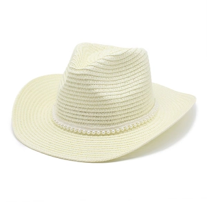Chapeau de paille de cowboy à large bord avec chaîne de perles élégante en blanc crème