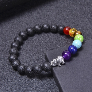 Bracelet chakra en pierre de lave avec perles naturelles colorées et pendentif éléphant
