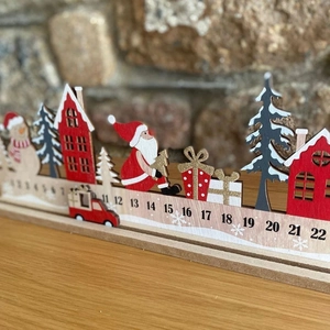 Holz Adventskalender mit Weihnachtsmann, Schneemann und Schiebeauto als Tischdekoration
