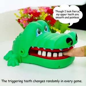 Classic green crocodile finger biting toy for kids with random mechanism and safe smooth teeth
