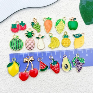 Set di ciondoli a forma di frutta smaltata per gioielli con righello per misura