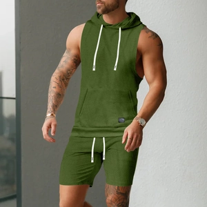 Ensemble homme débardeur à capuche olive et short avec motif en tricot texturé à chevrons