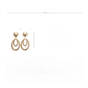 Detailed size chart for geometric hollow teardrop earrings measuring 7.2cm by 3.5cm