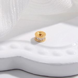 Perla cilindrica dorata in argento S925 con zirconi cubici per creazione gioielli DIY