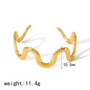 Minimalist 18k gold plated wave shaped open bangle in high polish stainless steel