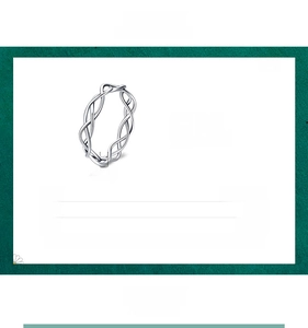 Détails techniques de la bague évidée en argent S925 indiquant largeur et poids