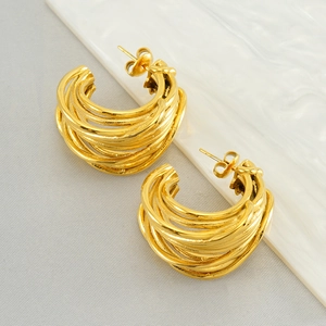 Golden 18K geometric C-shape hoop earrings with vintage multilayered wire texture