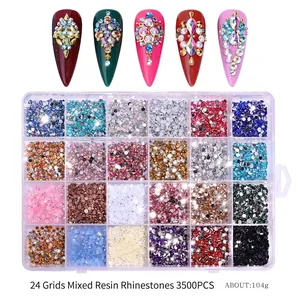 Detailoverzicht van de 24-raster gemengde harssteentjes voor nail art met 3500 stuks