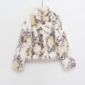 Women's faux fur cropped jacket with stylish animal print pattern in white and grey