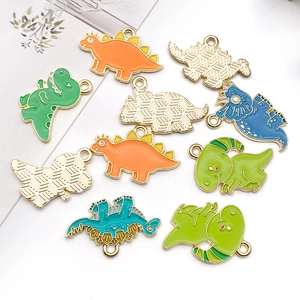 Pendentifs dinosaures colorés en émail avec anneaux dorés pour la création de bijoux