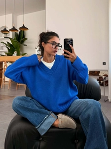 Royal blue V-neck chunky knit sweater with a relaxed oversized fit for women