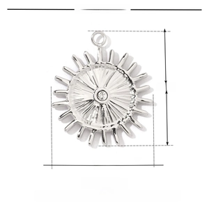 Vista dettagliata del pendente a sole 22mm x 19mm in acciaio inossidabile con strass