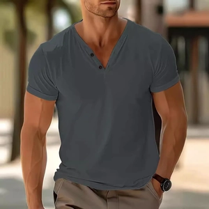 Dunkelgraues Herren-Henley-Shirt mit V-Ausschnitt, zwei Knöpfen und schmaler Passform