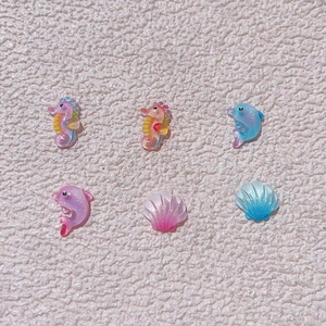 6pcs ocean themed resin nail charms including dolphins and seahorses with glitter finish