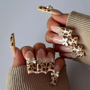 Leopard Print Press On Nails Handmade Long Coffin Square Artificial False Nails With Rhinestone Bow Decorations For Women