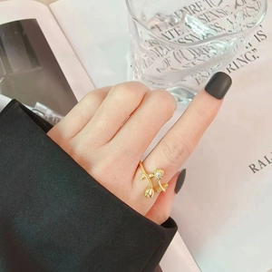 Elegant gold tulip open ring with sparkling zircon stones for a French romantic style