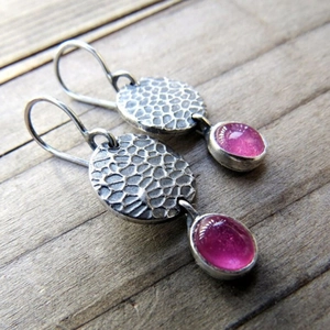 Vintage boho earrings with pink oval jasper and hammered silver-tone circular discs