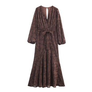 Robe Maxi Élégante En Jacquard Fleuri À Col En V Manches Lanternes Longues Ourlet Queue De Poisson Femmes