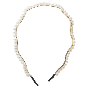 Eleganter gewellter Gold-Haarreif mit weißen Kunstperlen für einen minimalistischen Vintage-Look