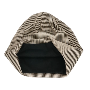 Bonnet plissé kaki à la mode avec doublure intérieure noire et tissu doux texturé