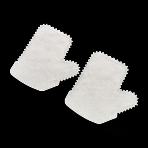 Dual-use non-woven cleaning gloves for household dishwashing on a solid black background
