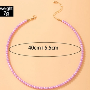 Detail of single strand lavender pearl necklace with 40cm length and 7g weight specifications